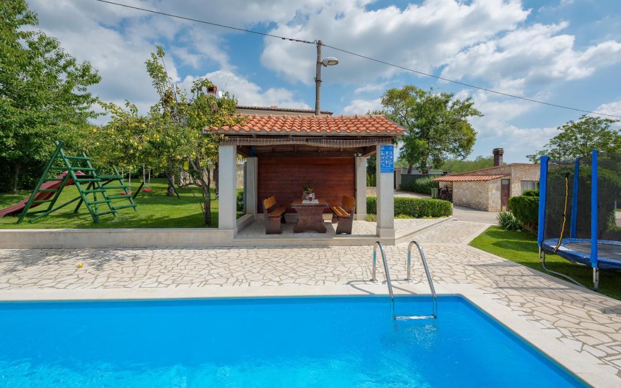 Villa Semy Pazin Exterior photo