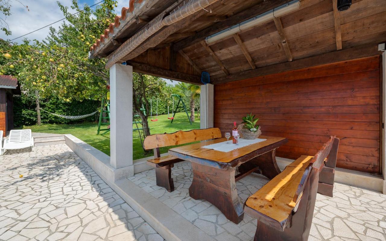 Villa Semy Pazin Exterior photo