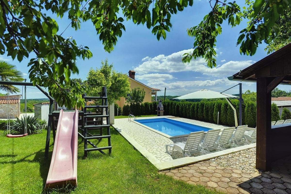 Villa Semy Pazin Exterior photo